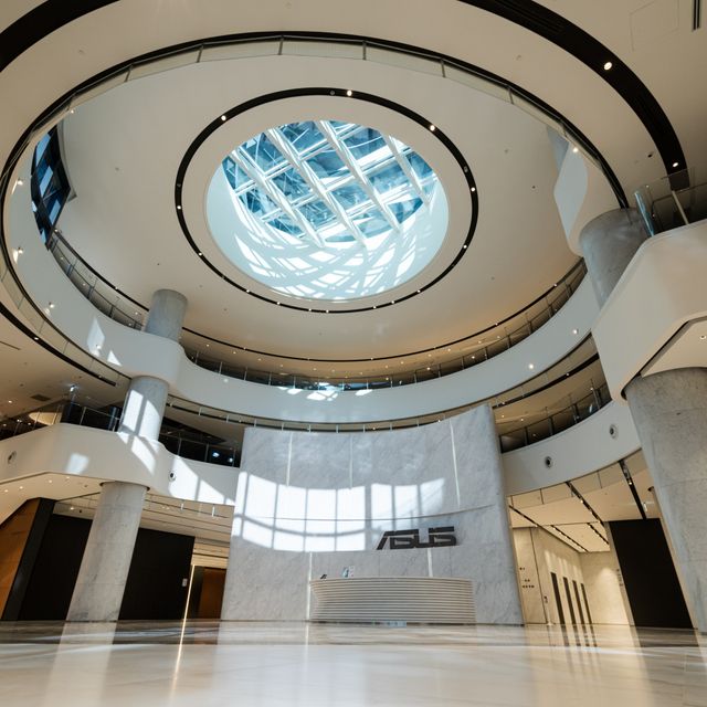 ASUS HQ Lobby with glass ceiling